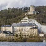 Château de La Roche-Guyon depuis la rive gauche de la Seine