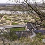 Depuis le donjon de La Roche Guyon vue sur le jardin du château