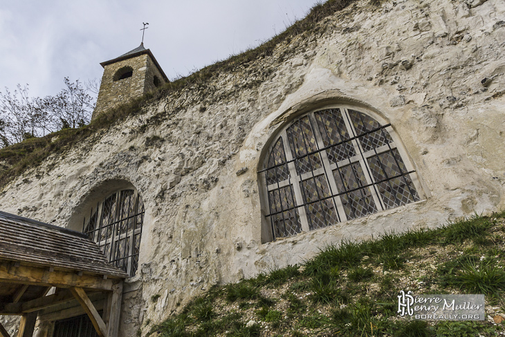 Vitraux de l'Église troglodytique de l'Annonciation à Haute-Isle