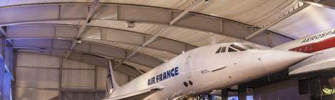 ...Le Concorde Air France 213 Sierra Delta F-BTSD, plus l&eacute;ger que les autres mod&egrave;les, il d&eacute;tient les les records du tour du monde avec escale par l&rsquo;est et l&rsquo;ouest. Mis en service le 26 juin 1978 et ayant effectu&eacute; son dernier vol le 14 juin 2003 il compte 12974 heures de vol....