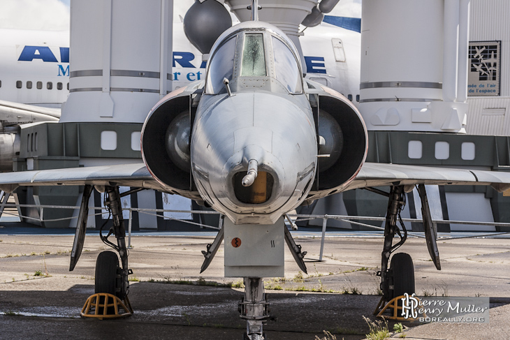 Dassault Mirage III R chasseur de reconnaissance au musée du Bourget