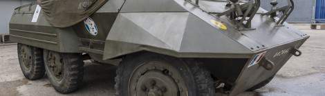 ...Le M20 Scout Car est un M8 dépourvu de tourelle de canon 37mm, ce véhicule de commandement blindé a surtout servi de véhicule de ravitaillement et de liaison blindé grâce à sa vitesse et son agilité....