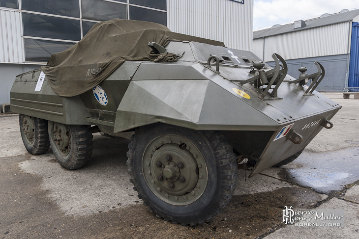 Auto Mitrailleuse M20 Armored Utility Car en parade au Bourget