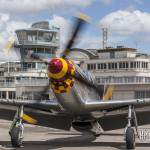 North American P-51D Mustang arrivant au parking du Bourget