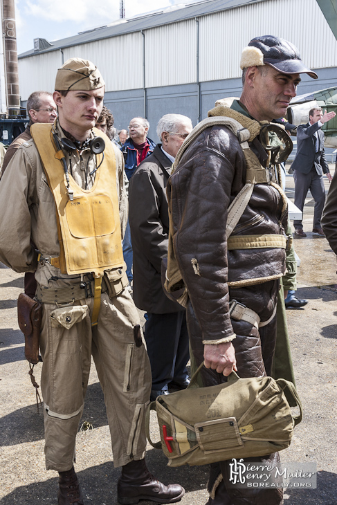 Tenues de pilotes d'avions de la seconde guerre mondiale