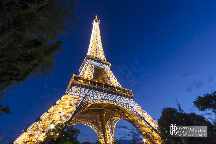 Tour Eiffel Au Coucher De Soleil Avec Tous Les Flash Allumés