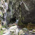 Intérieur de la grotte au bout des Gorges de Kakuetta en HDR