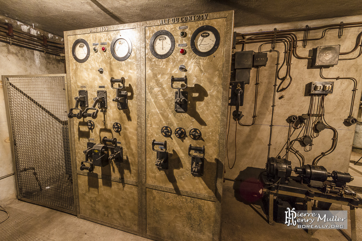 Armoires éléctriques du bunker de la gare de l'Est à Paris