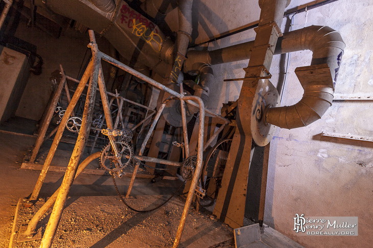 Vélo tandem pour la ventilation de l'abri bunker Lefebvre à Paris