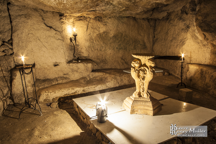 Salle aménagée dans la carrière souterraine d'Auvers sur Oise