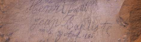...Traces de passage laissé par des visiteurs ou probablement les carriers. Jean Massart 1943 Henri Cretté Jean Baptiste né le 30 avril 1866 venu ici le 11 novembre … (date décrochée du bloc de pierre)...