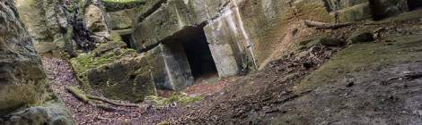 ...Carrière du Chauffour ayant servi de caserne pour les poilus sur le Chemin des Dames....