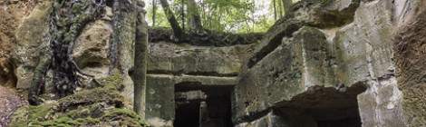 ...Entrée de la carrière du Chauffour utilisée par les militaires français sur le front de Picardie....