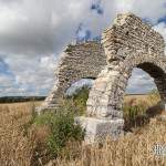 Treuil de carrière à Chavenay dans les champs de blé