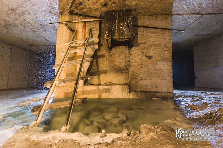 Source d'eau de la carrière souterraine Hennocque de Méry sur Oise