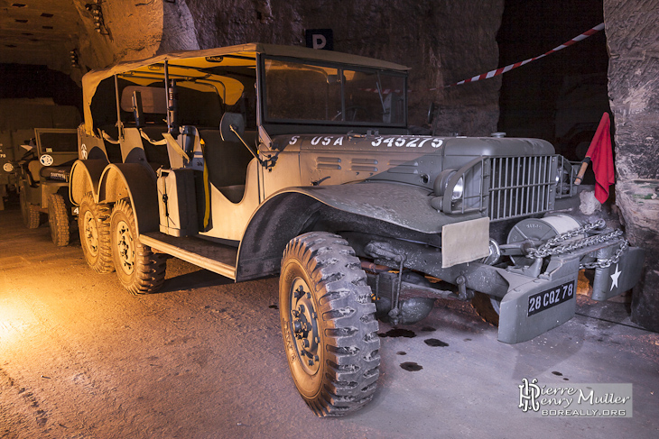 Command car WC63 XXL dans la carrière du PC de l'Otan