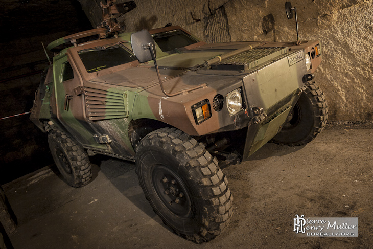 VBL Panhard GD dans la carrière du PC de l'Otan au Mesnil le Roi