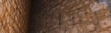 ...Piliers de consolidation en étoile dans la carrière Pinton...