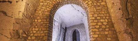 ...Arche de meulière de grande taille dans la carrière souterraine de Port Marly...