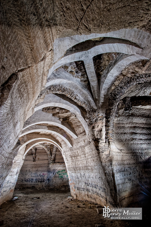 Arches de consolidation de la carrière Vaux Proverbes