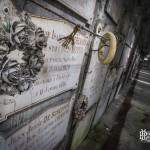 Plaques des sépultures des tombeaux de la crypte