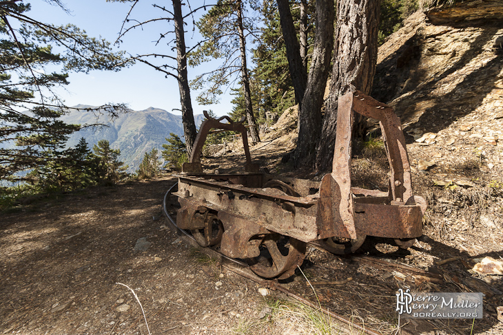 Wagon rouillé d'une mine de zinc en Espagne