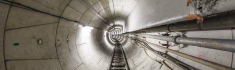 ...Le tunnel Enertherm entre les deux centrales de la Défense est long de 1,3km et fait 2,9m de diamètre....