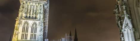 ...Tour de Beurre, Tour de la Lanterne et sa flèche depuis le toit de la nef de la Cathédrale de Rouen....