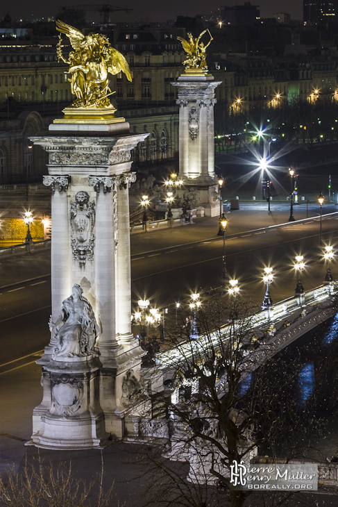 Pont Alexandre III de nuit depuis le Grand-Palais