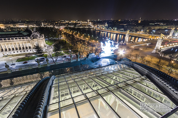 Verrière du Grand-Palais, quadrige Récipon, Pont Alexandre III et la Seine de nuit