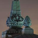 Ornements sur le toit du Musée d'Orsay à Paris