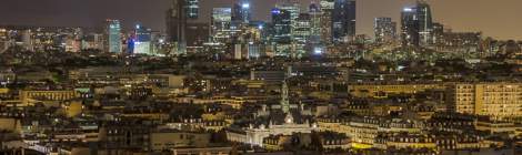 ...Quartier de la Défense et mairie de Levallois Perret de nuit...