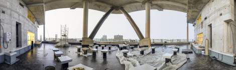 ...Vue panoramique en TTHDR d&rsquo;une terrasse technique en haut de la Tour T1 de GDF Suez....