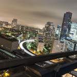 Quartier de la Défense côté Courbevoie de nuit en HDR