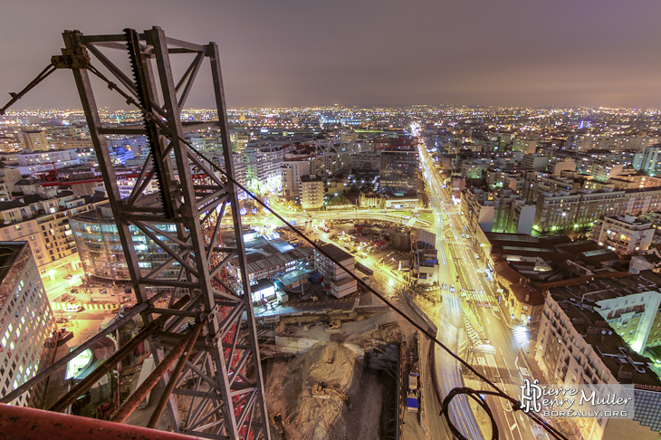 Vue en direction de Colombes et Bezon depuis la Défense de nuit en HDR