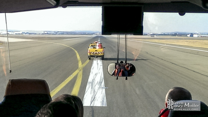 Inspection visuelle de la piste 24 à Orly
