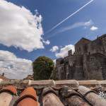 Fortifications du village de Cordes Sur Ciel depuis les toits du bas du village