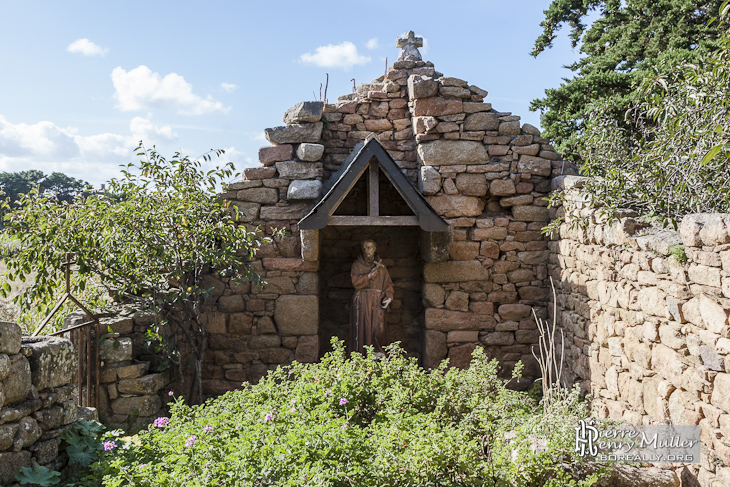 Chapelle Saint-Rion ou Saint-Riom en ruine sur l'Ile de Bréhat