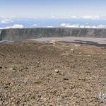 Base d'équipements sismologiques au sommet du Piton de la Fournaise