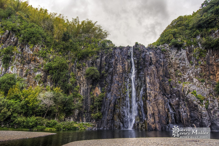 Cascade Niagara pendant la période sèche sur l'Ile de la Réunion