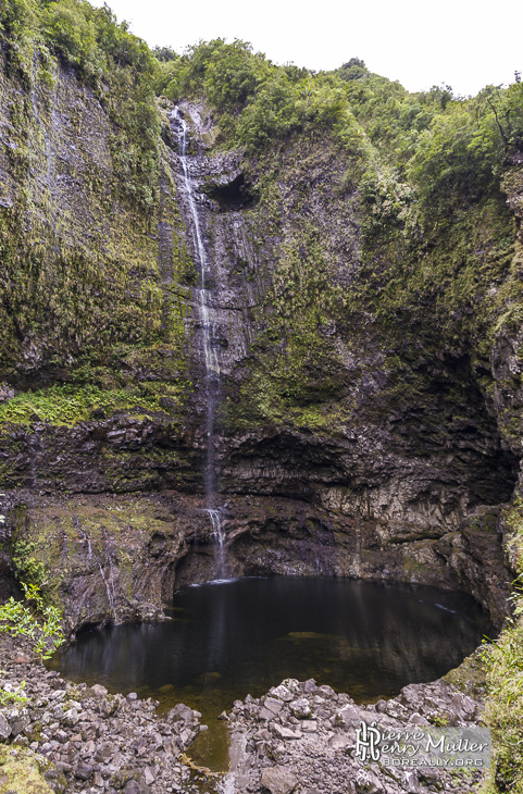 La chute de Bras Patience au barrage de Takamaka à la Réunion