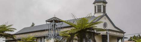 ...Eglise St-Martin à Grand-Ilet dans le cirque de Salazie à la Réunion en HDR....