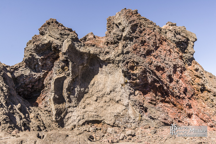 Formation de roche volcanique au Piton de la Fournaise