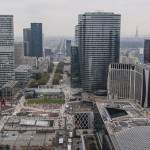 Tours et parvis de la Défense et vue sur Paris